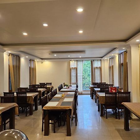 Hotel Akash Regency Manāli Kültér fotó
