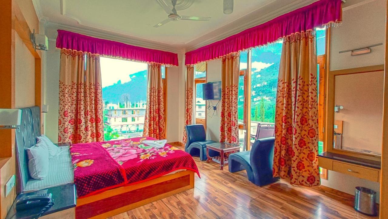Hotel Akash Regency Manāli Kültér fotó