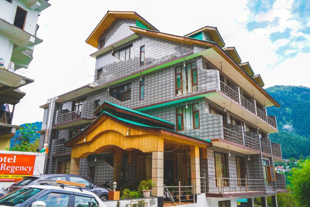 Hotel Akash Regency Manāli Kültér fotó