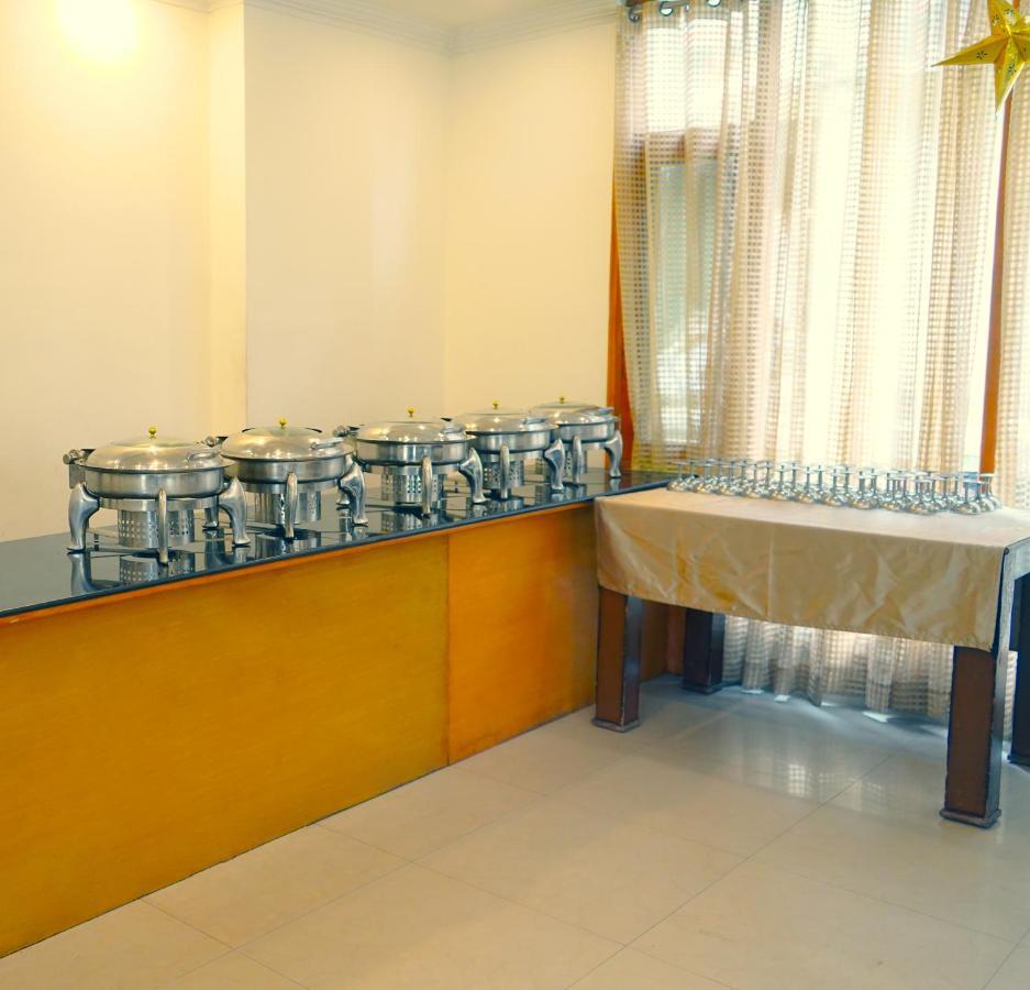 Hotel Akash Regency Manāli Kültér fotó