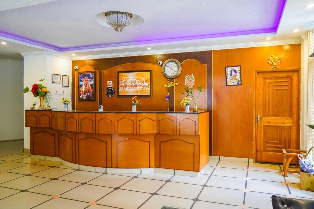 Hotel Akash Regency Manāli Kültér fotó