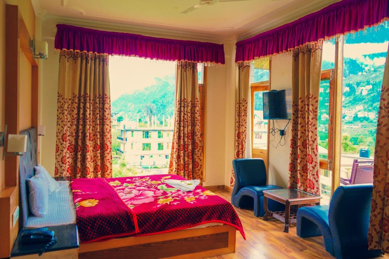 Hotel Akash Regency Manāli Kültér fotó