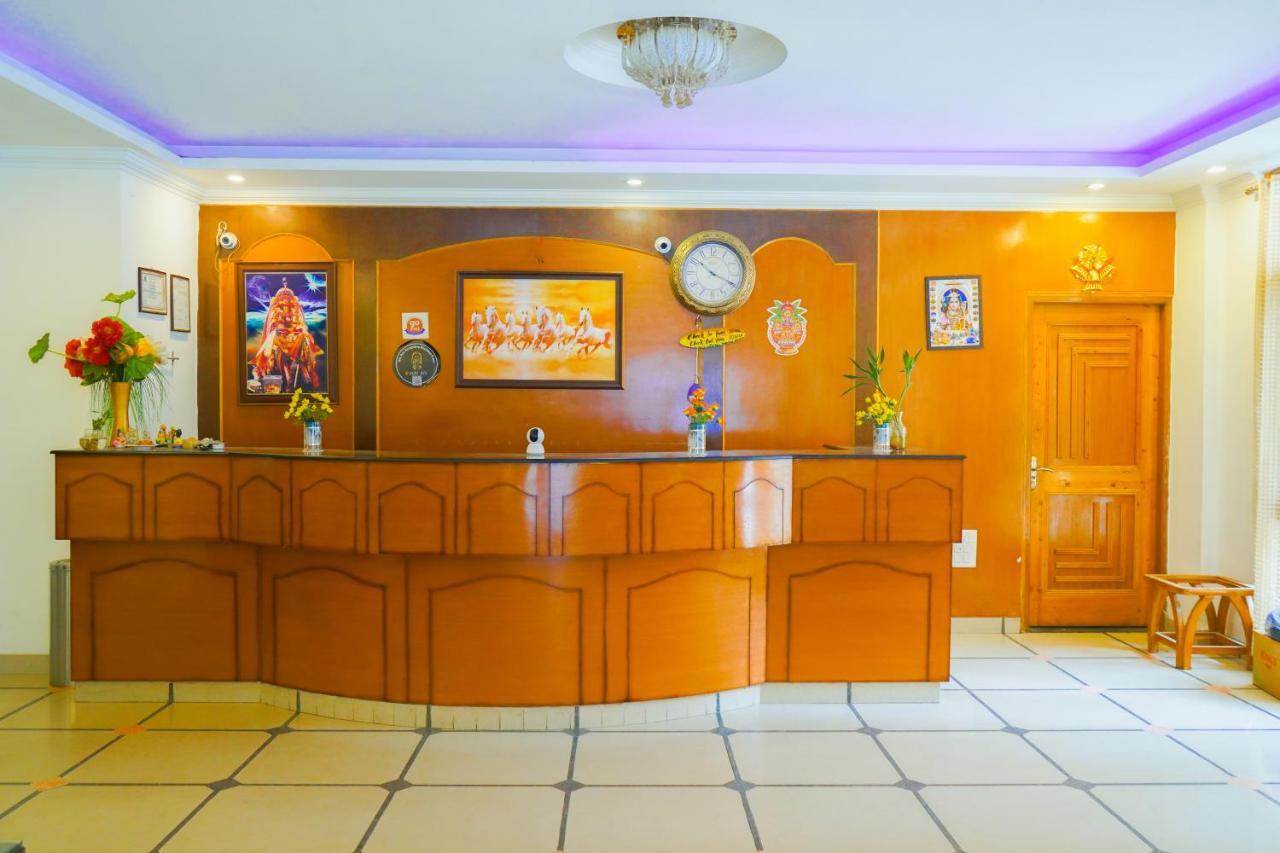 Hotel Akash Regency Manāli Kültér fotó