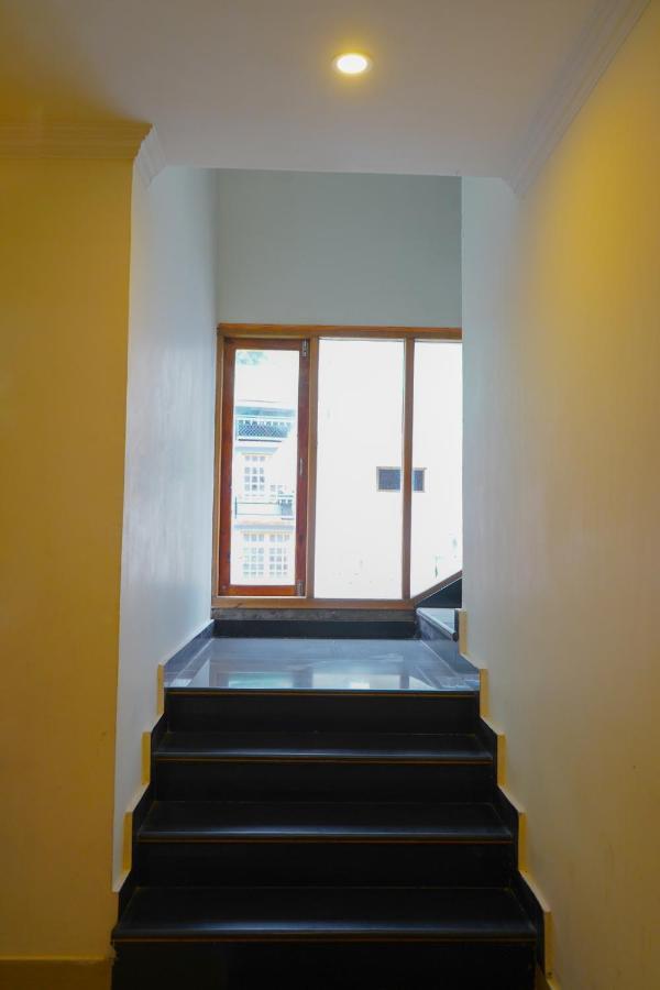 Hotel Akash Regency Manāli Kültér fotó