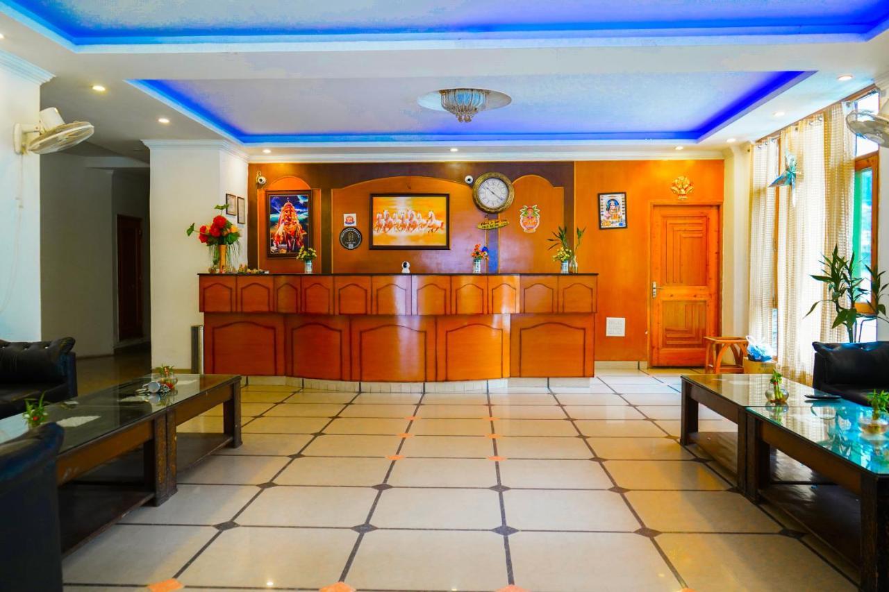 Hotel Akash Regency Manāli Kültér fotó